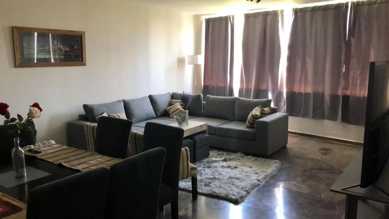 Departamento Céntrico de 4 Dormitorios con vista a las Montañas Mendoza