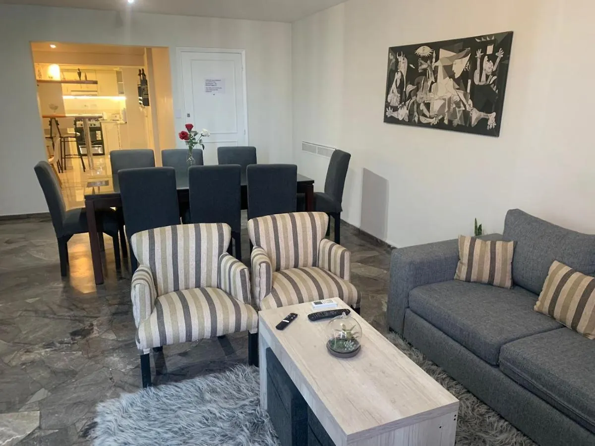 Departamento Céntrico de 4 Dormitorios con vista a las Montañas Mendoza