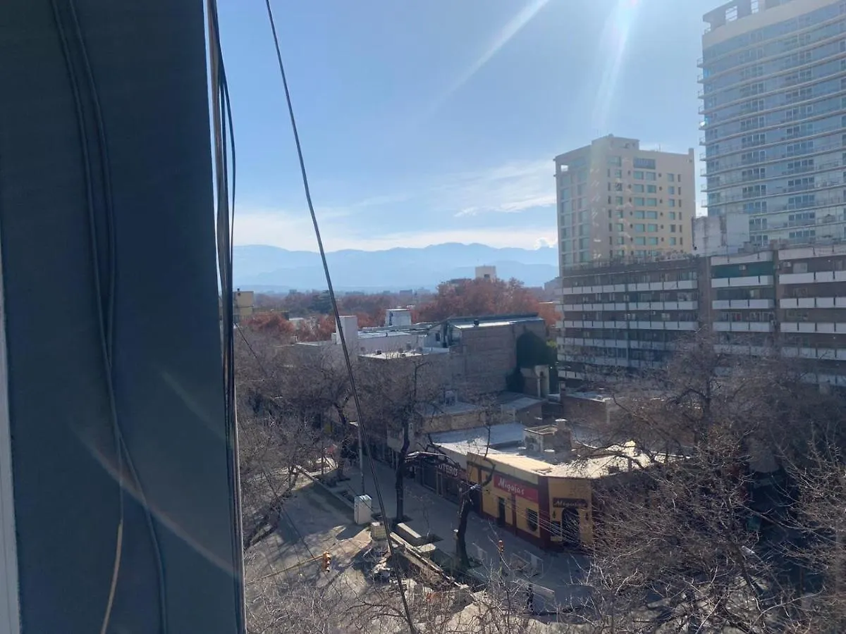Apartamento Departamento Céntrico de 4 Dormitorios con vista a las Montañas Mendoza